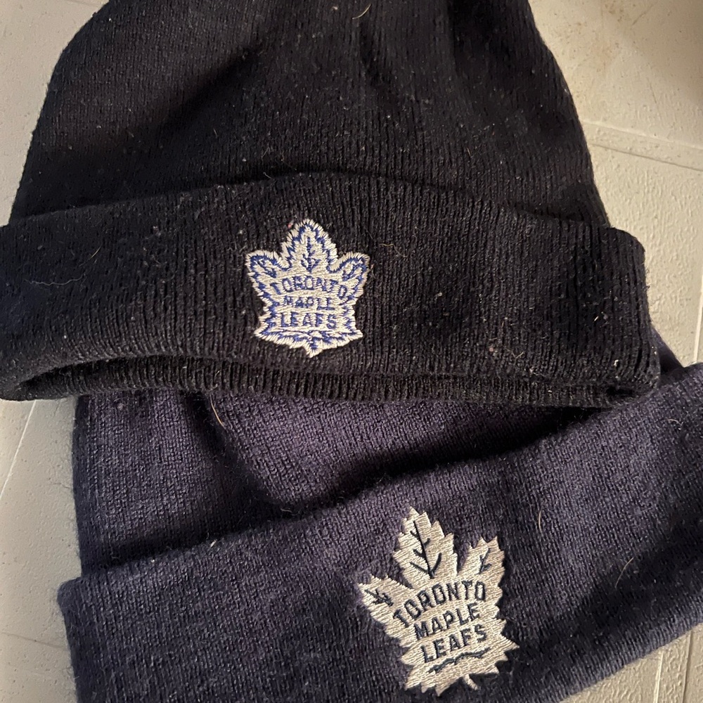 Toronto Maple Leafs Black Beanie Set